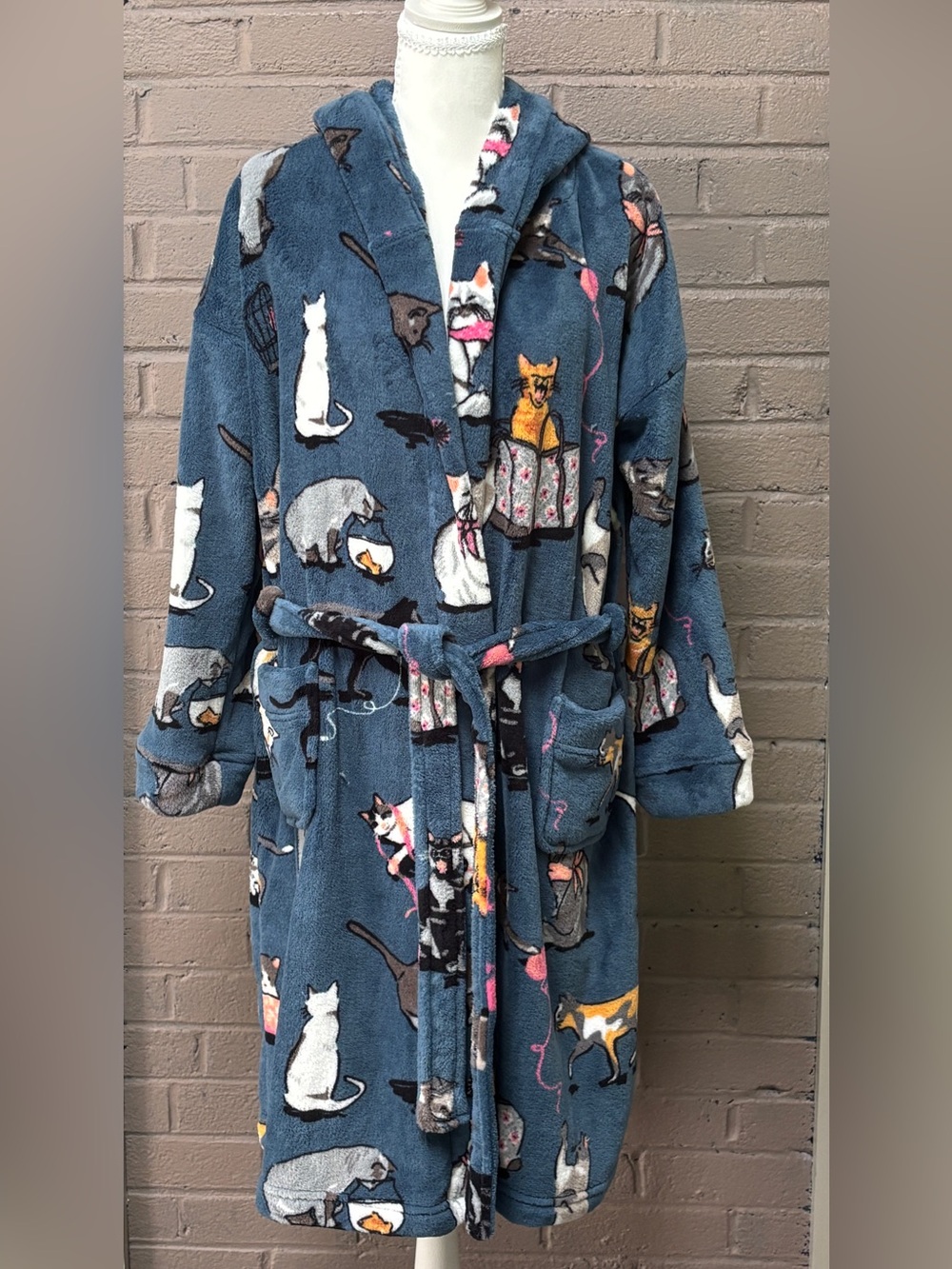 Vera Bradley Blue Fleece Cat Print Robe with Hood S:M